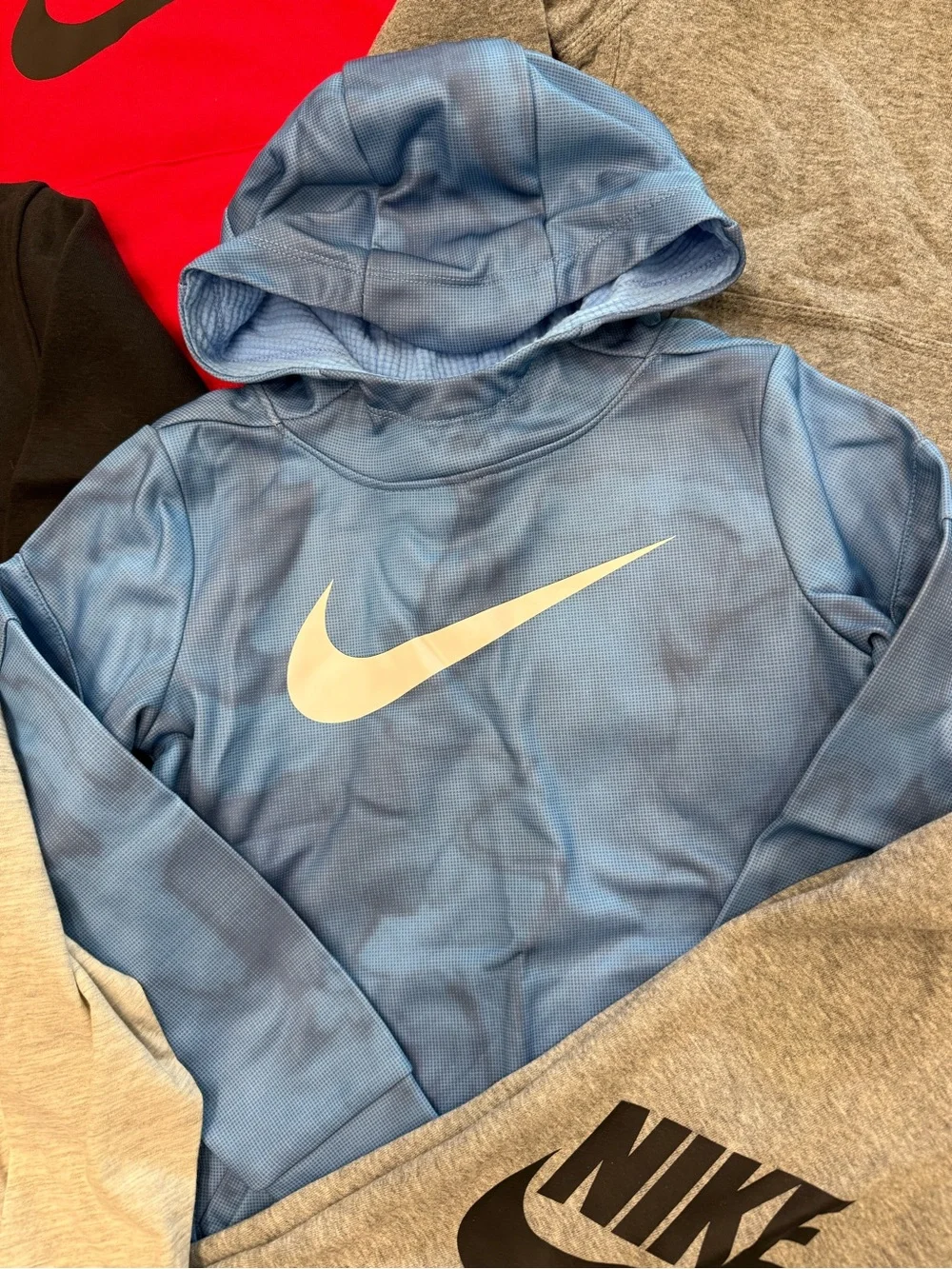 New boys Nike Sz 6 Multi-Color Hoodies, sweatpants socks bundle - Red, Blue